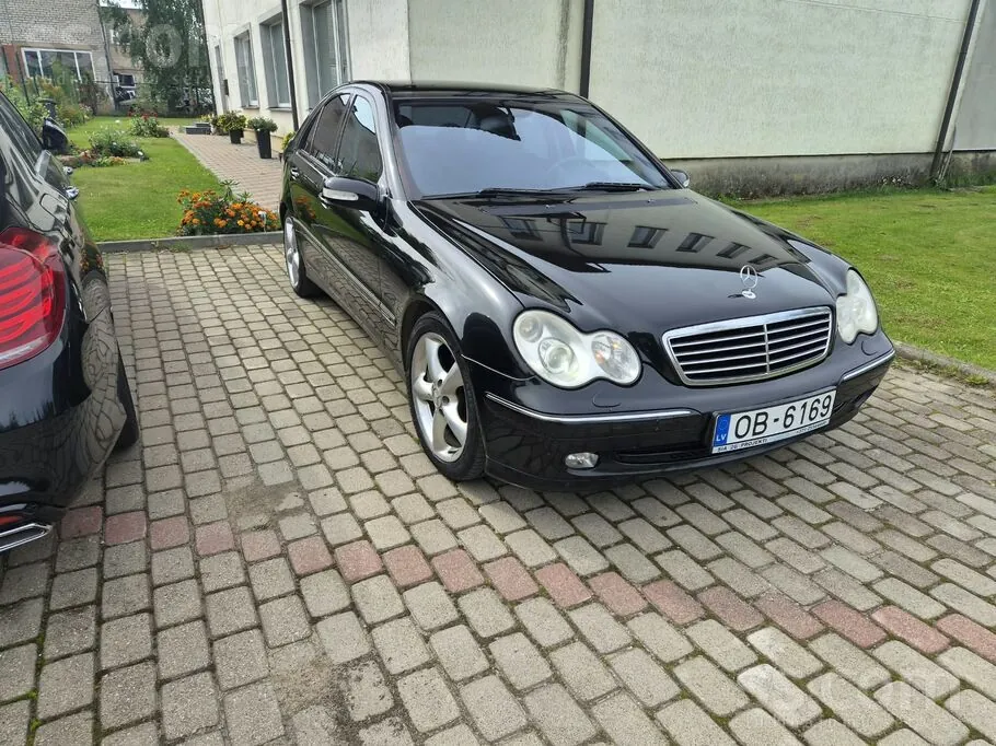 Mercedes-Benz C270