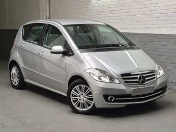 Mercedes-Benz A180