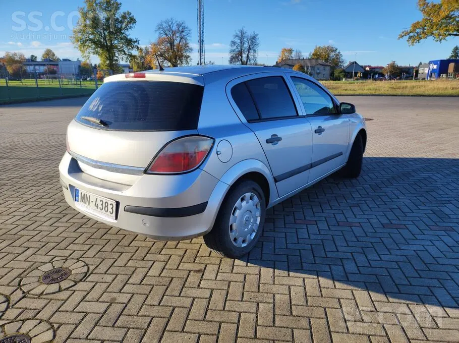 Opel Astra 2004 photo 4