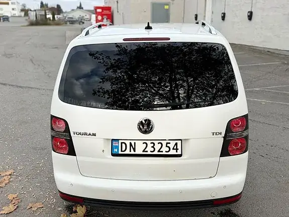 Volkswagen Touran 2010 photo 4