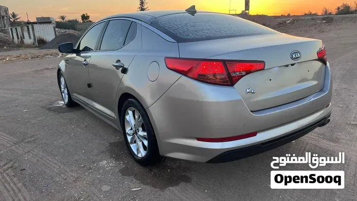 Kia K5 2012 photo 2