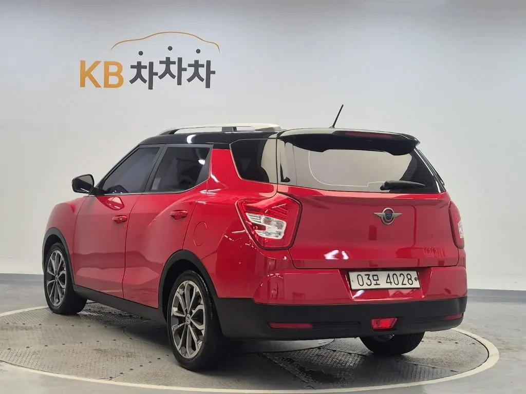 KG Mobility Tivoli 2017 photo 2