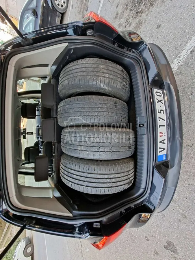 Volkswagen Tiguan 2011 photo 5