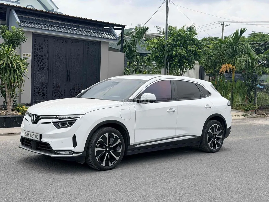 Vinfast Vf8