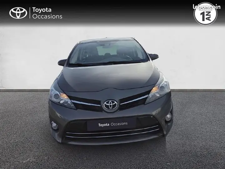 Toyota Verso 2016 photo 5