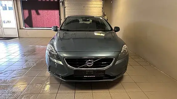 Volvo V40 2014 photo 2