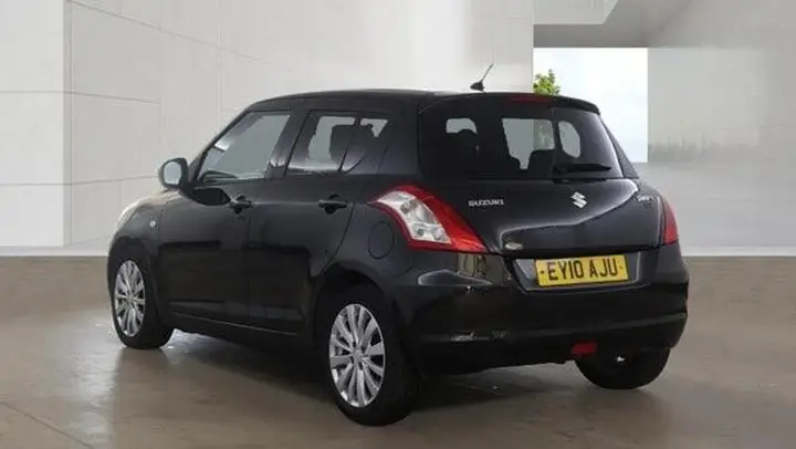Suzuki Swift 2010 photo 4