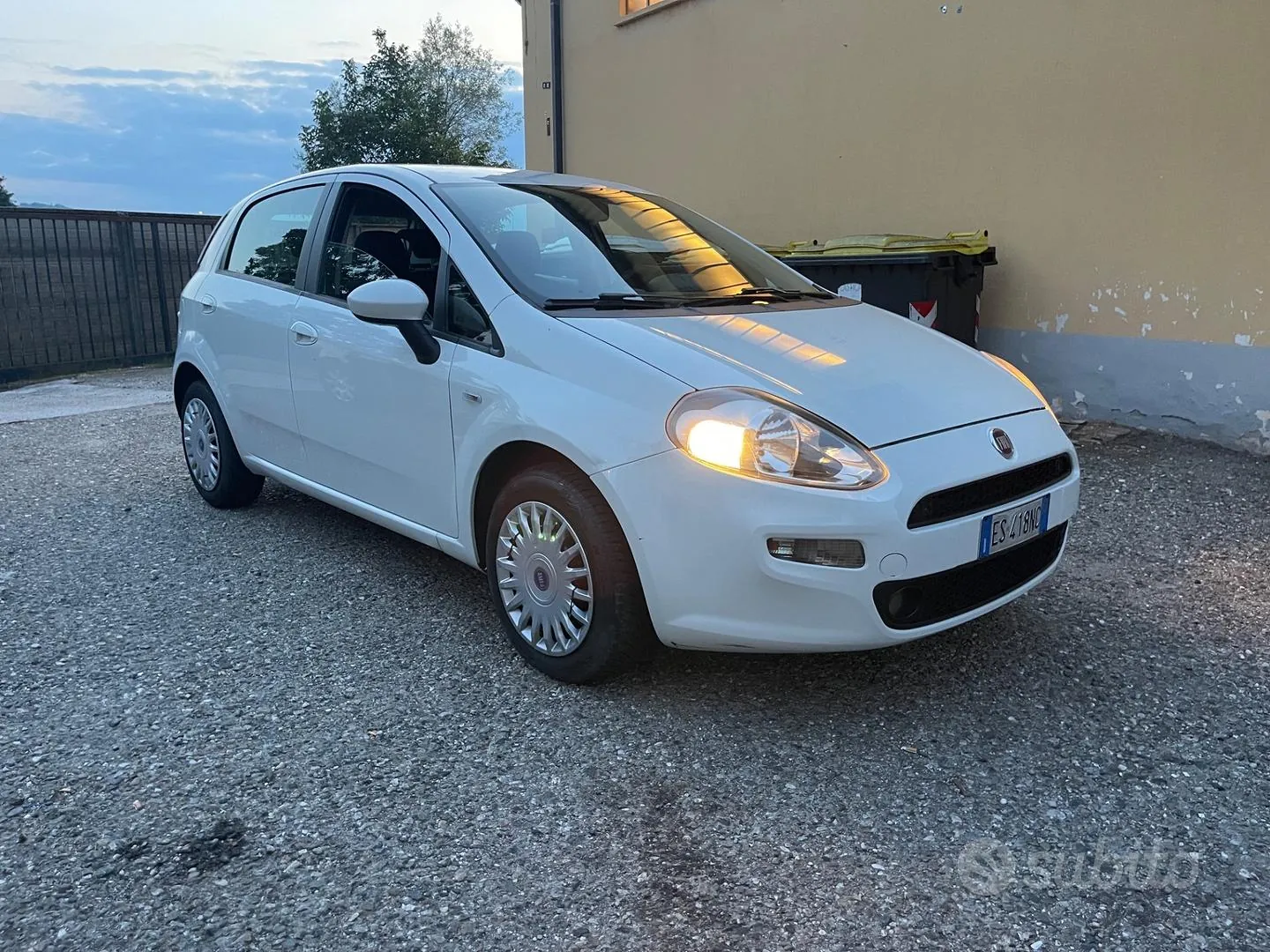 Fiat Punto 2013 photo 2