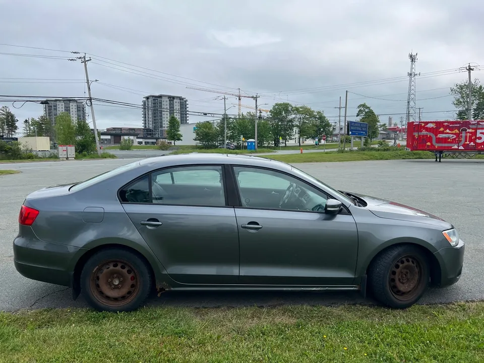 Volkswagen Jetta 2011 photo 3