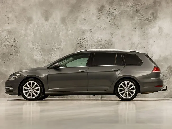 Volkswagen Golf Variant 2018 photo 2
