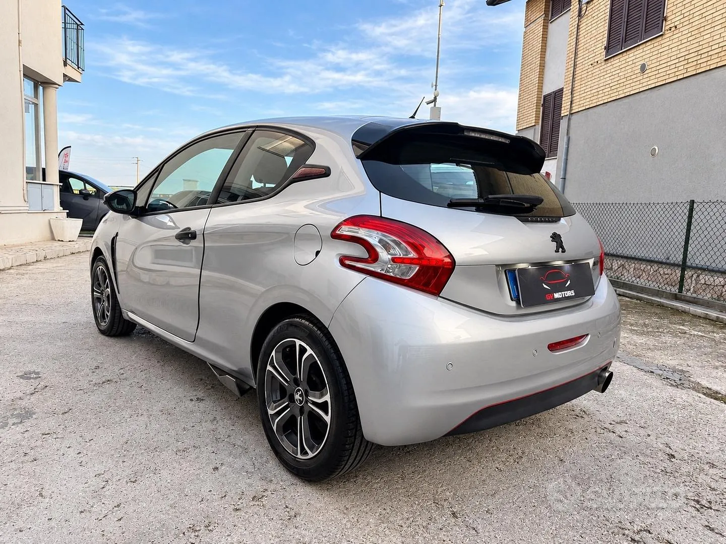 Peugeot 208 2014 photo 5