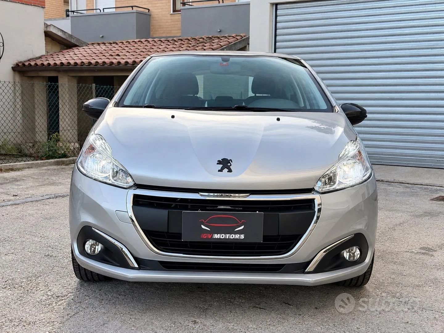 Peugeot 208 2014 photo 2