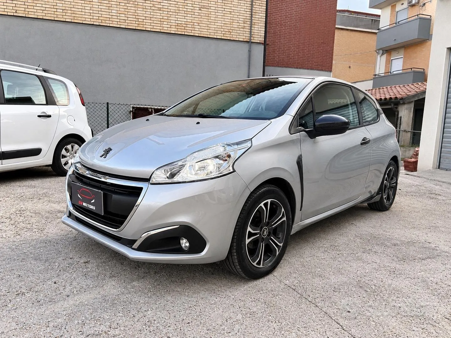 Peugeot 208 2014 photo 3