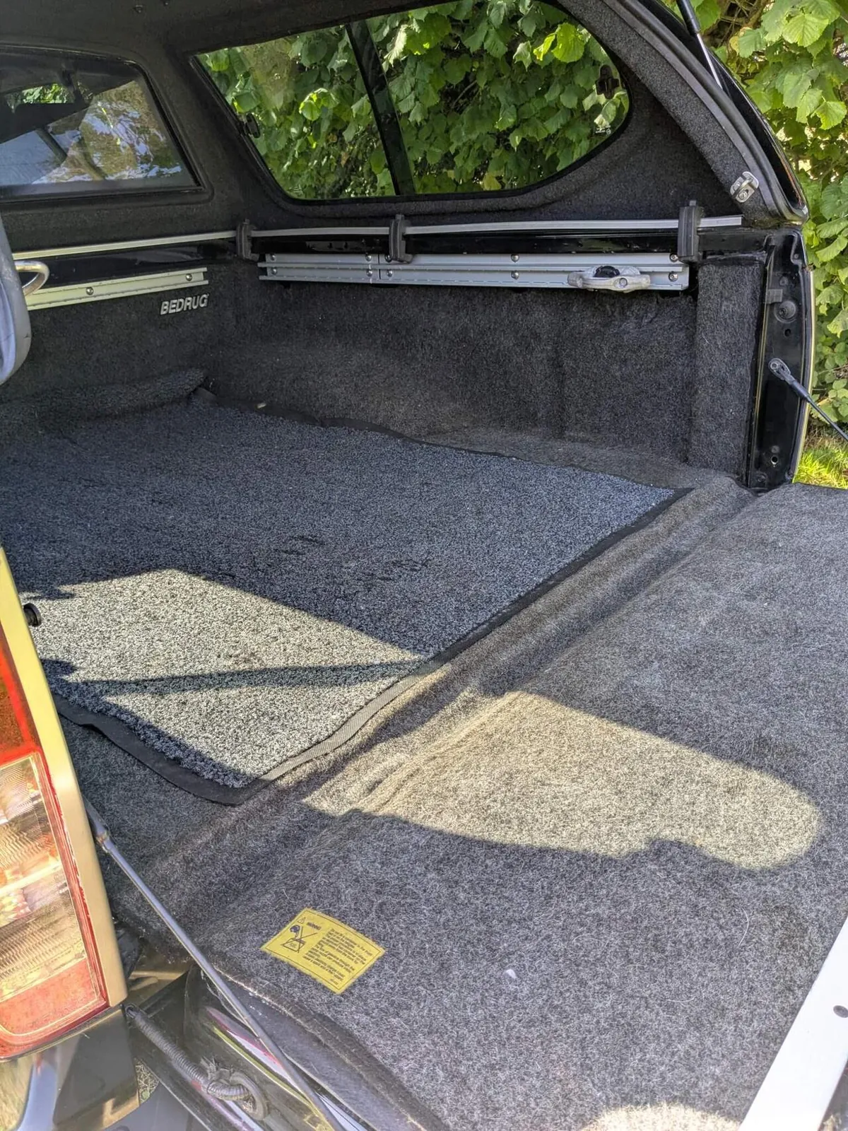 Nissan Navara 2011 photo 5