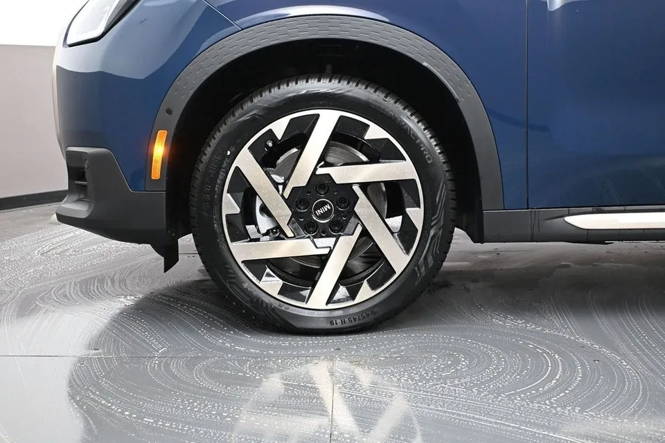 Mini Countryman 2027 photo 4