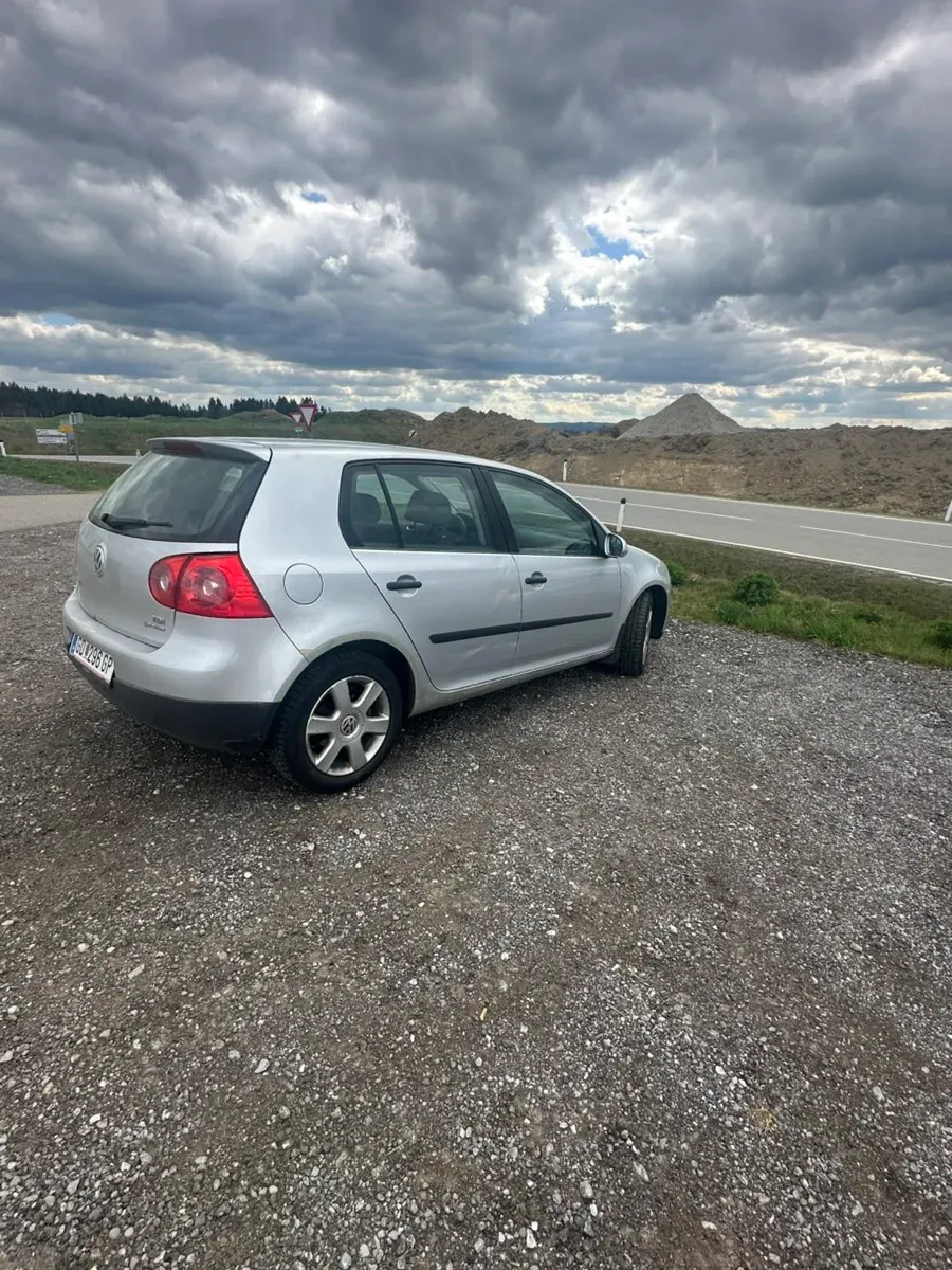 Volkswagen Golf 2004 photo 2