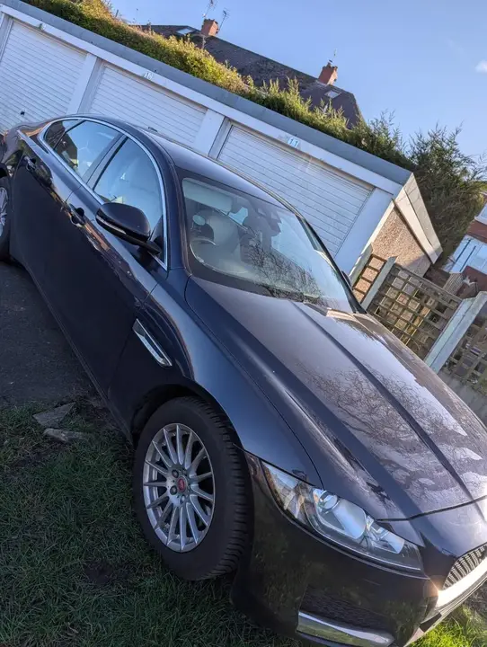 Jaguar Xf 2017 photo 3