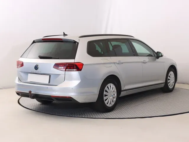 Volkswagen Passat Variant 2021 photo 4