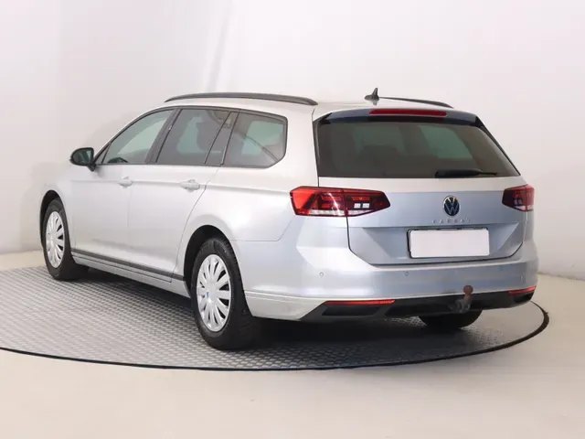 Volkswagen Passat Variant 2021 photo 3
