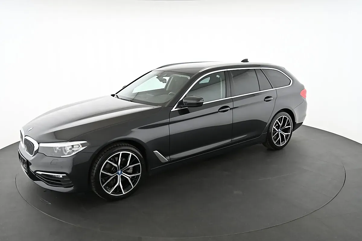BMW 5 Series 2019 photo 3