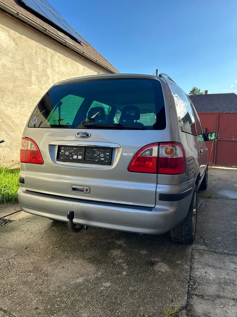 Ford Galaxy 2006 photo 3