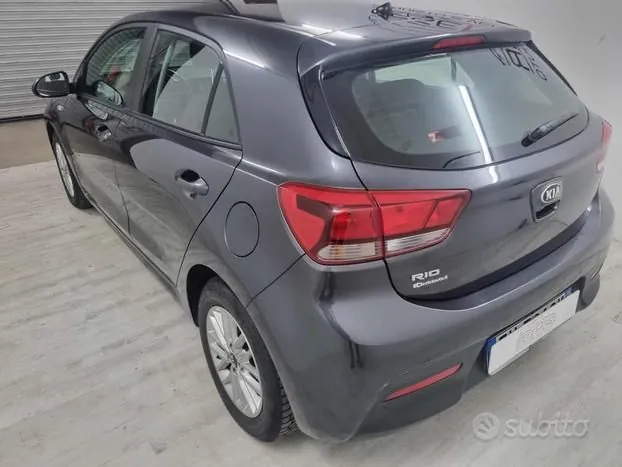 Kia Rio 2017 photo 4