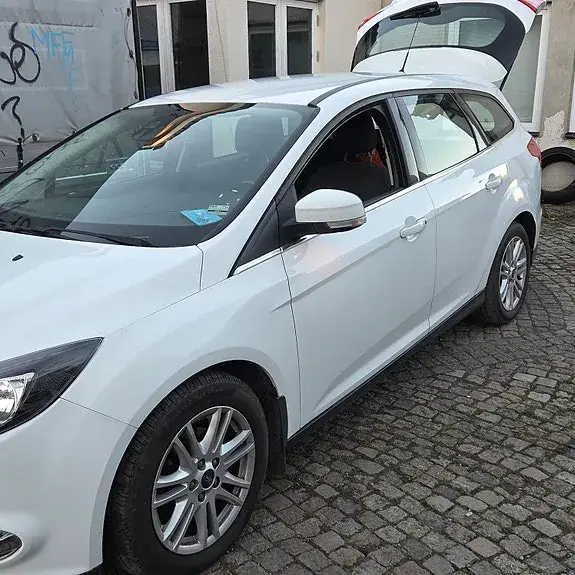 Ford Focus 2014 photo 3