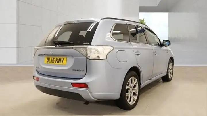 Mitsubishi Outlander 2015 photo 4