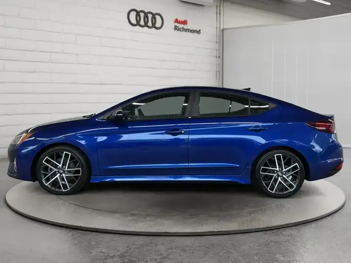 Hyundai Elantra 2019 photo 2
