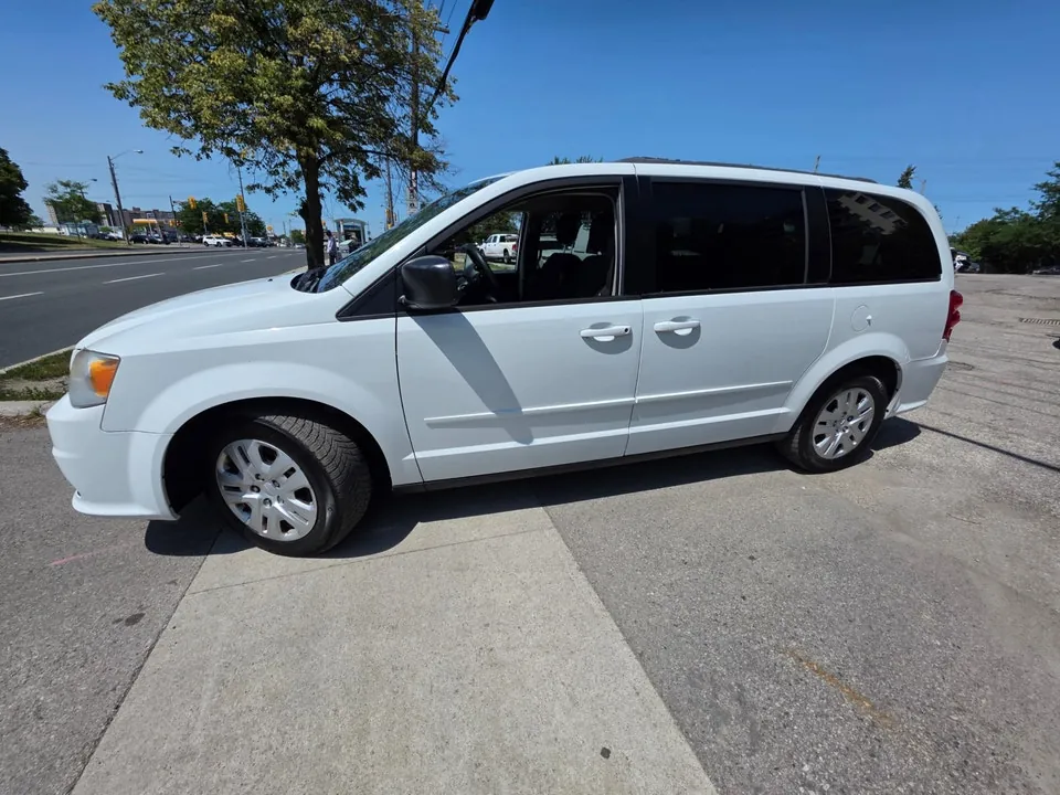 Dodge Grand Caravan 2014 photo 2