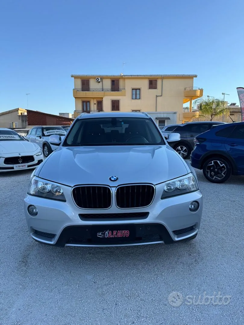 BMW X3 2011 photo 2
