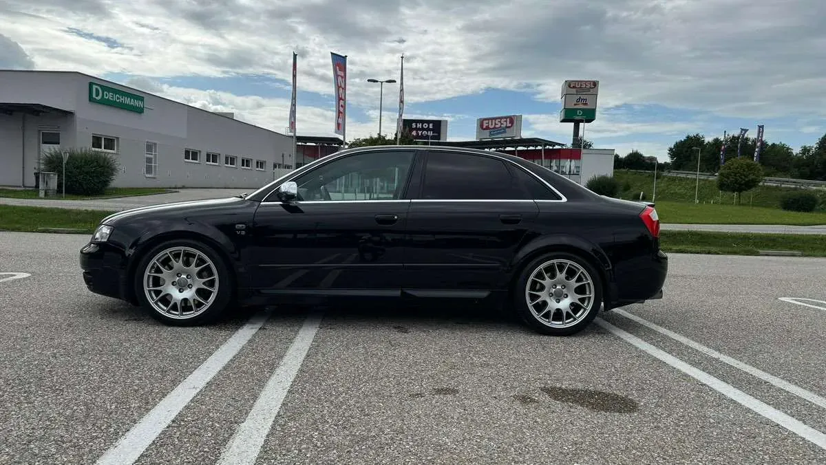 Audi A4 2004 photo 3