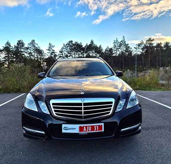 Mercedes-Benz E-Class 2012 photo 3