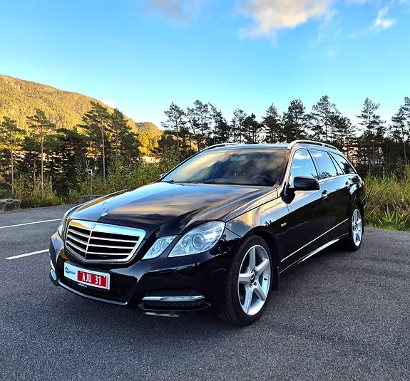 Mercedes-Benz E-Class 2012 photo 2