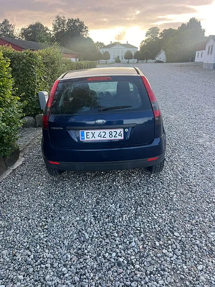 Ford Fiesta 2005 photo 5