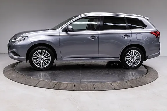 Mitsubishi Outlander 2019 photo 2