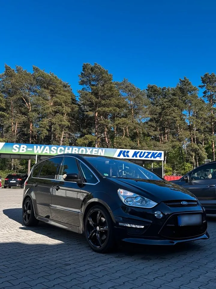 Ford S-Max