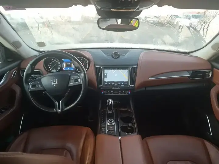 Maserati Levante 2017 photo 5