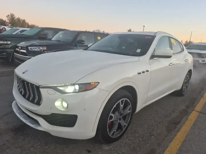 Maserati Levante 2017 photo 2