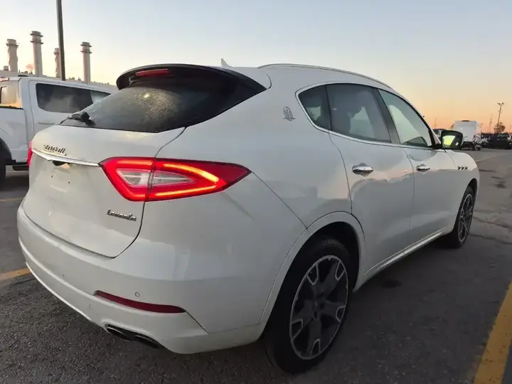 Maserati Levante 2017 photo 4