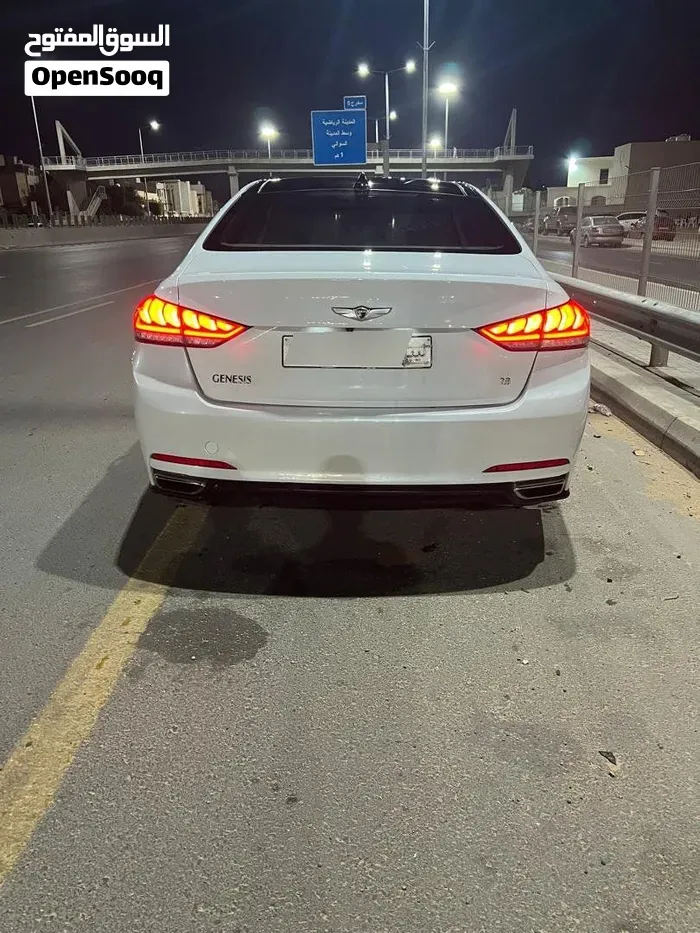 Hyundai Genesis 2016 photo 2