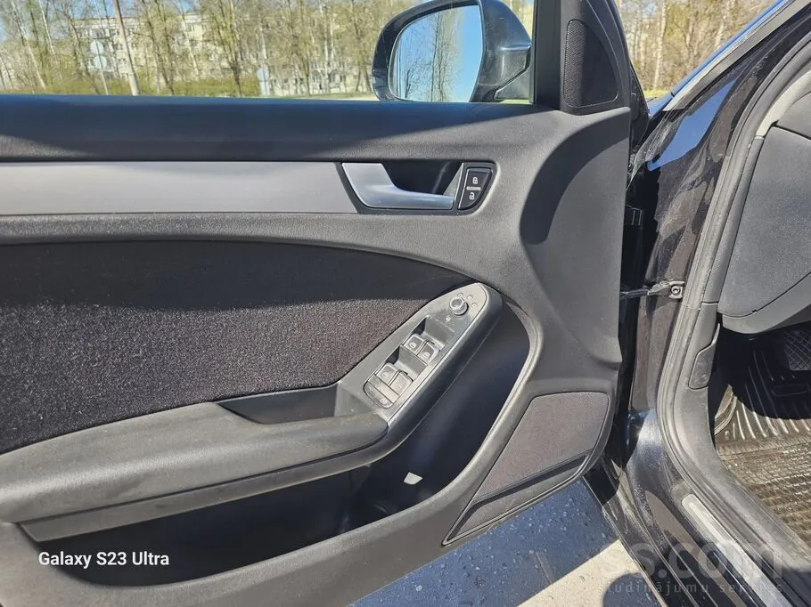 Audi A4 2013 photo 3