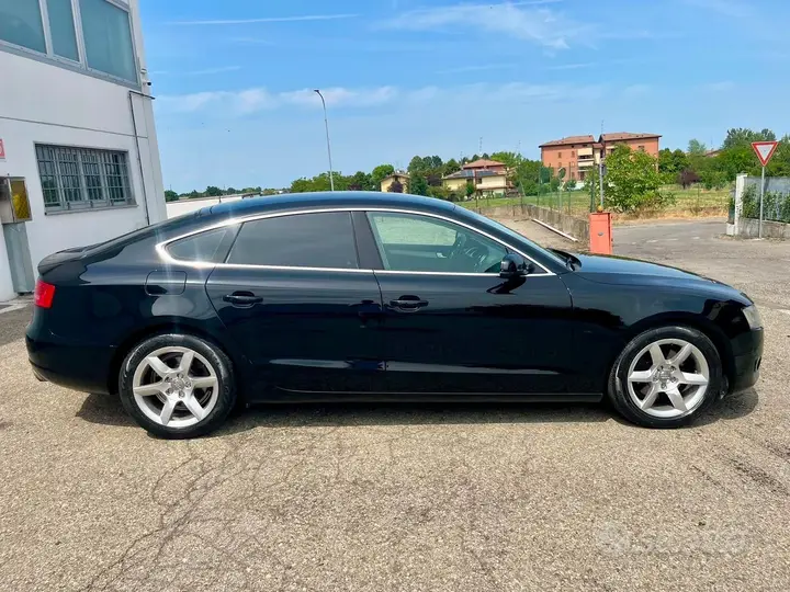 Audi A5 2011 photo 4