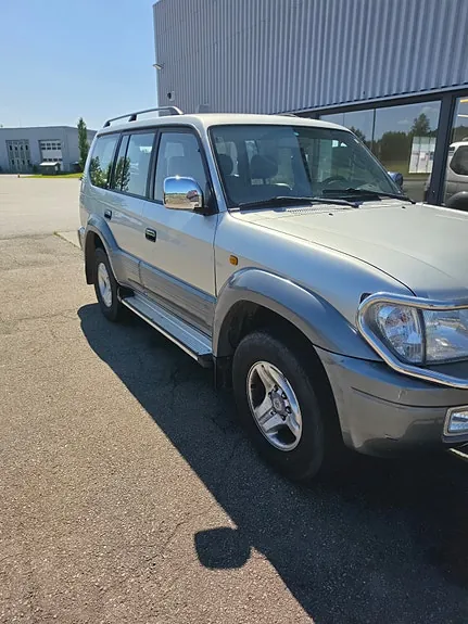 Toyota Land Cruiser 2001 photo 3