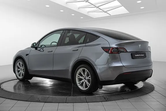 Tesla Model Y 2023 photo 3