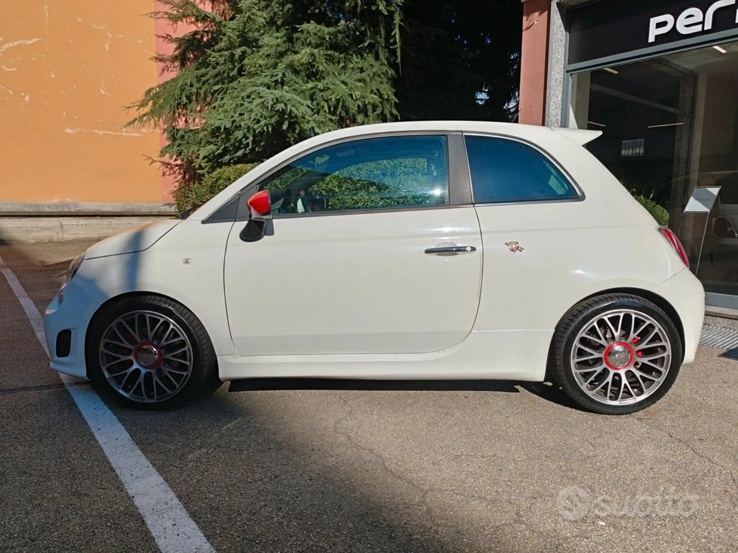 Abarth 500 2011 photo 3