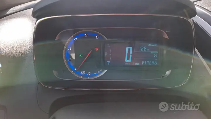 Chevrolet Trax 2013 photo 2