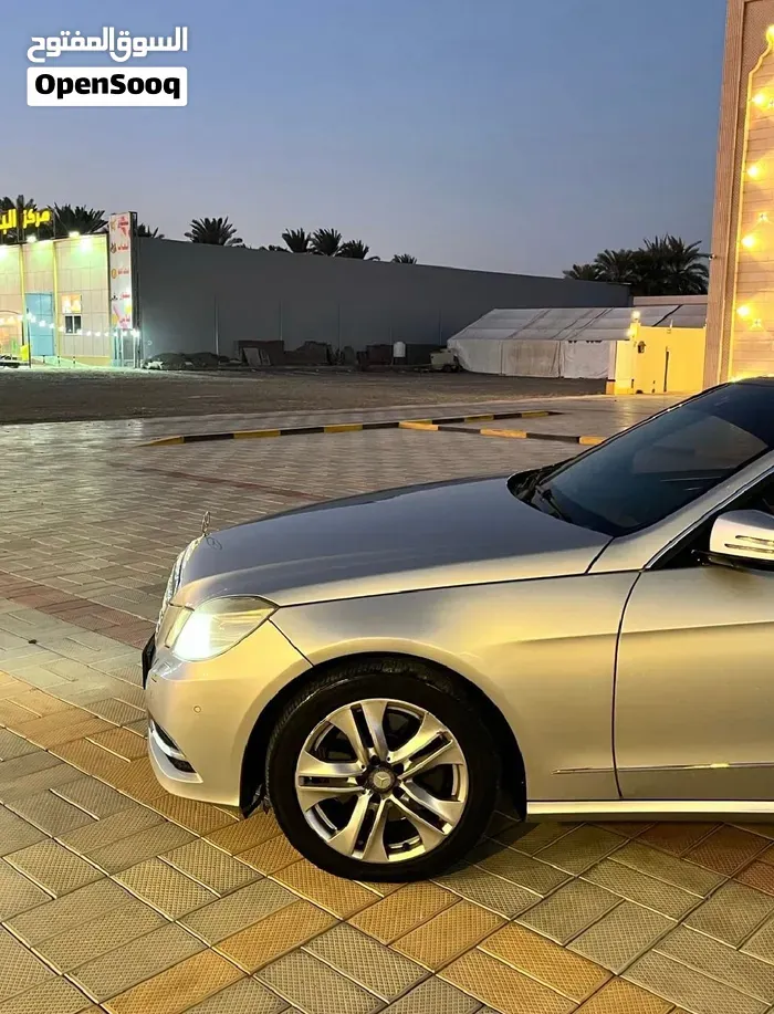 Mercedes-Benz E-Class 2011 photo 2