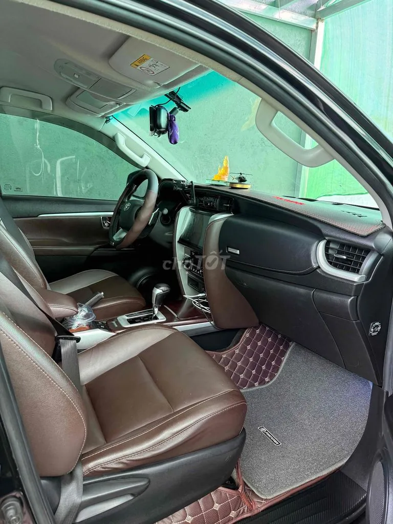 Toyota Fortuner 2017 photo 2