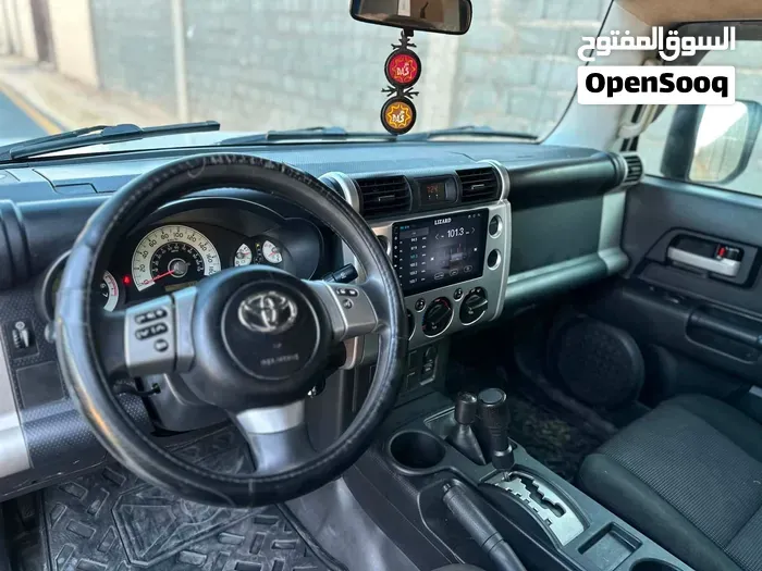 Toyota Fj 2009 photo 3